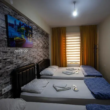 Hotel 22